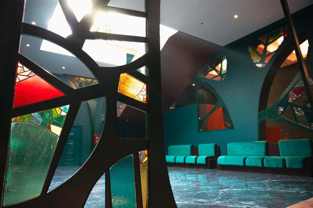 Arka Art Hotel Tirana Kültér fotó Interior of the sanctuary