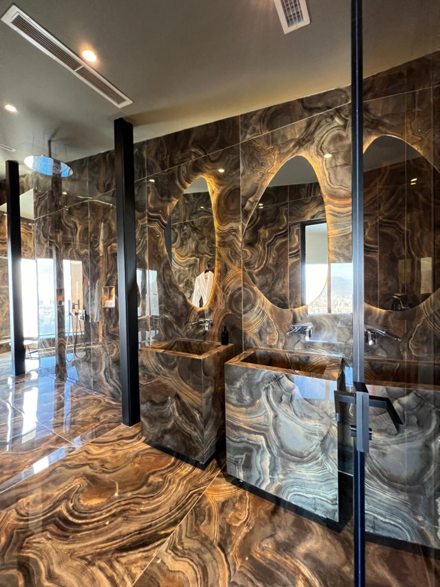 Arka Art Hotel Tirana Kültér fotó Bathroom in the residence
