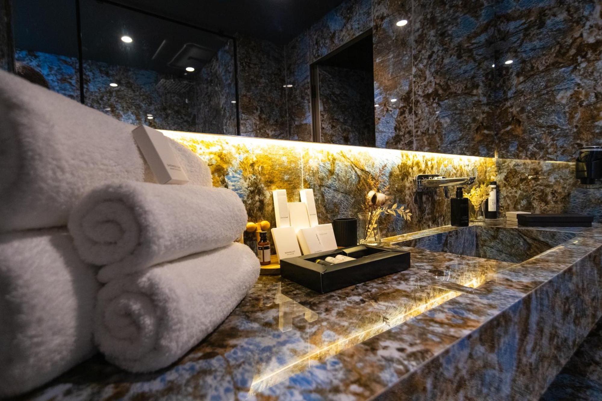 Arka Art Hotel Tirana Kültér fotó Bathroom
