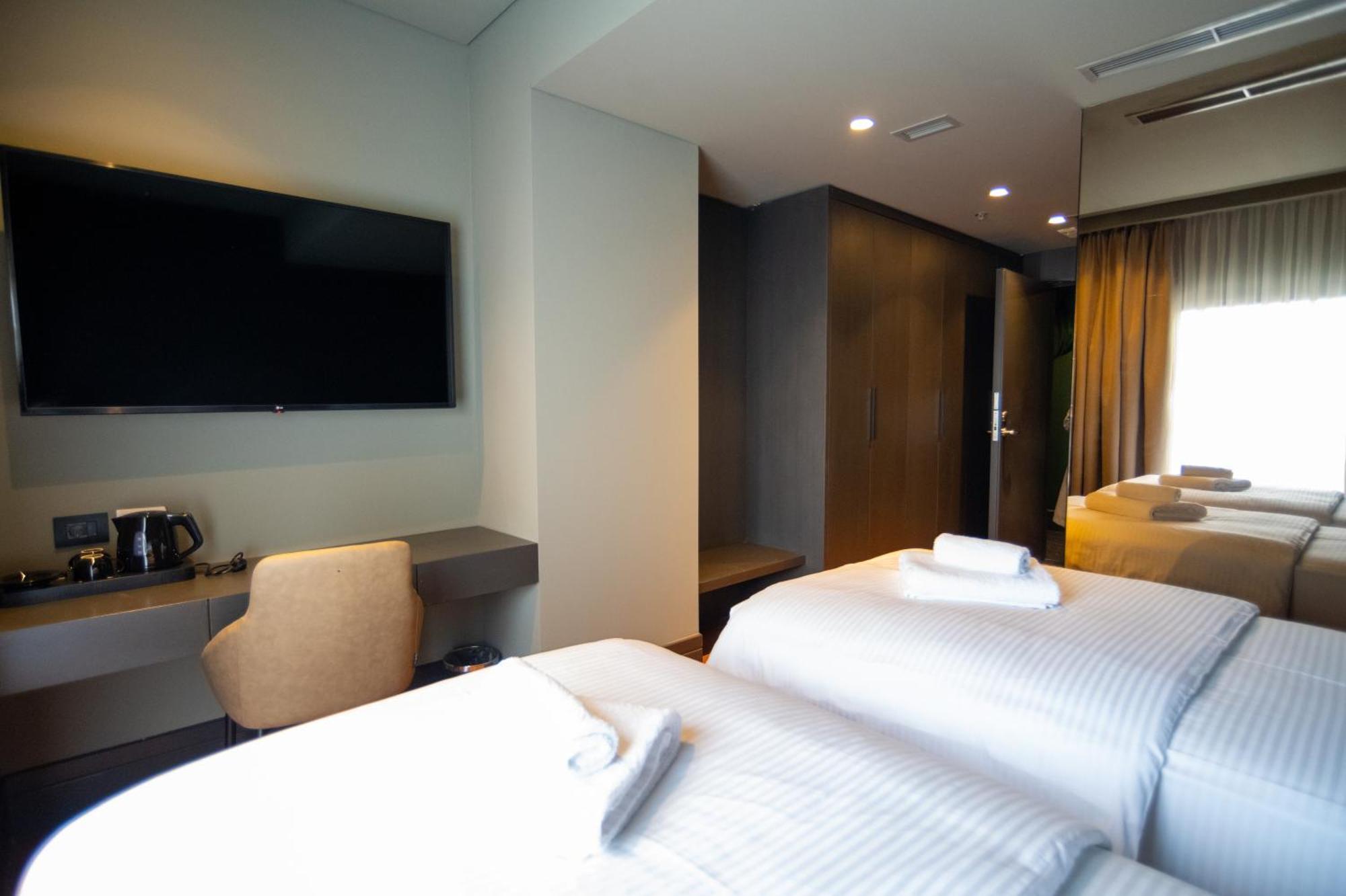 Arka Art Hotel Tirana Kültér fotó Deluxe Room