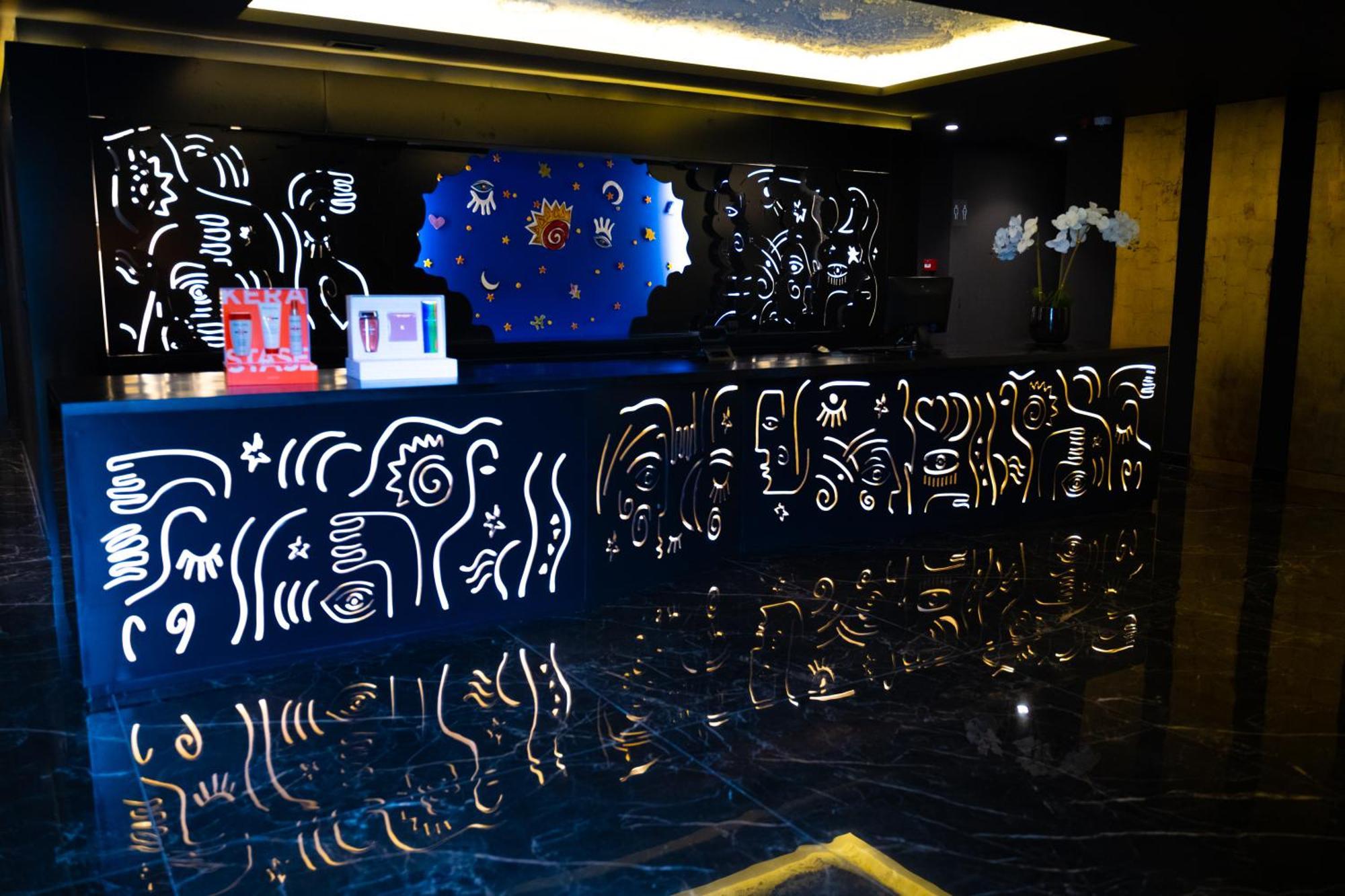 Arka Art Hotel Tirana Kültér fotó The lobby of the hotel